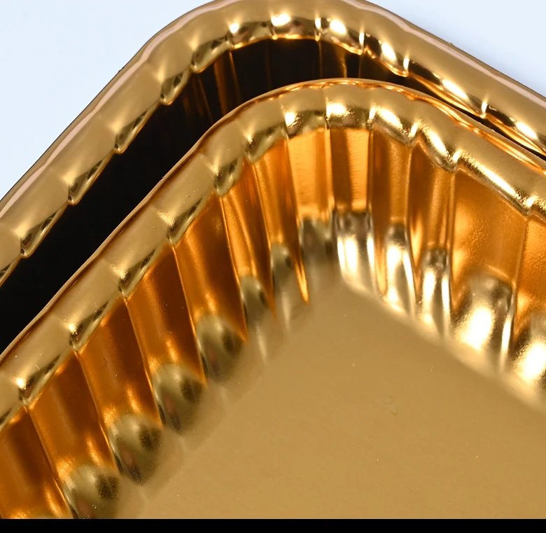 Thickened smooth rolled edge of gold PET tray
