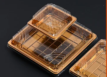 Gold square PET sushi boxes with grid base